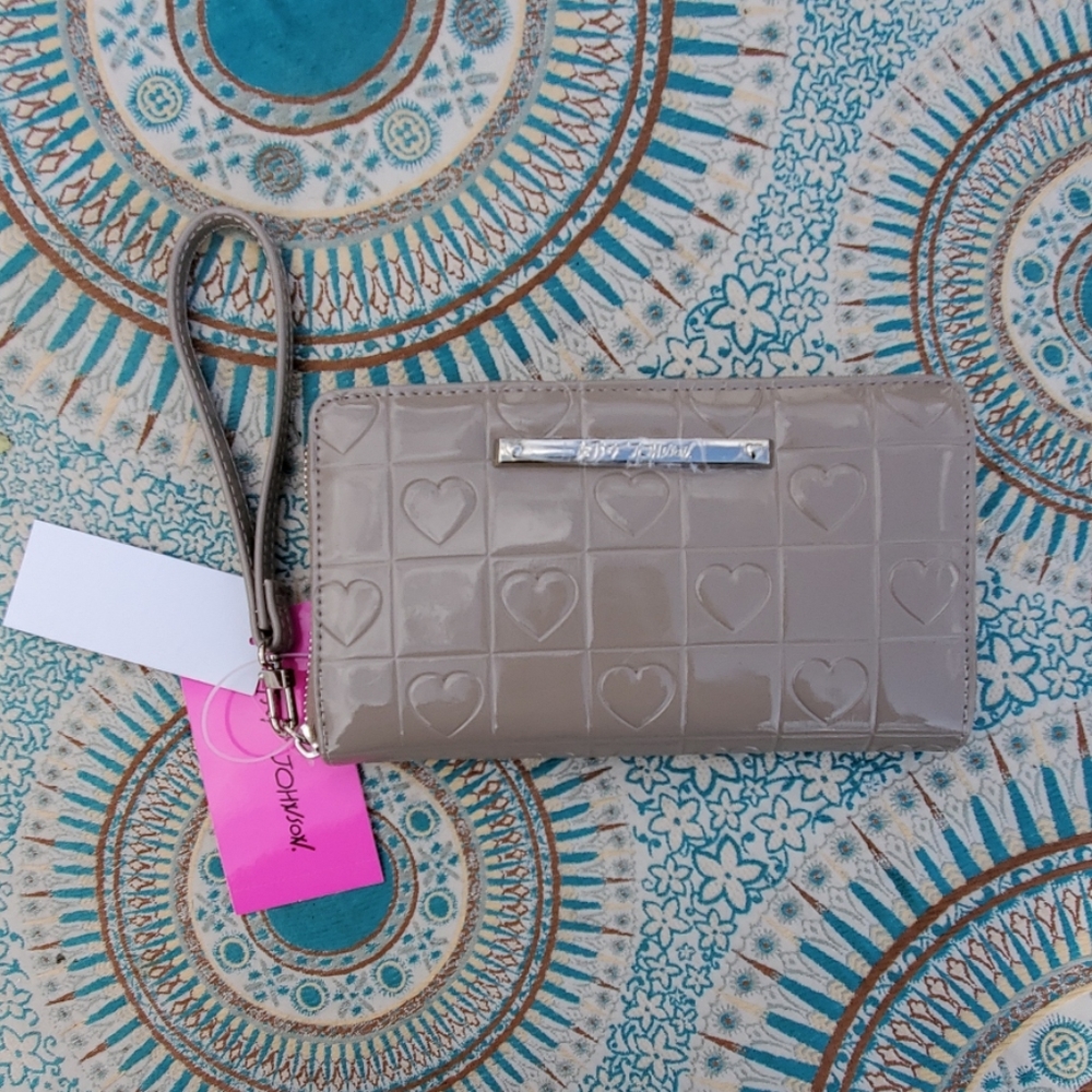 NWT.....Betsy Johnson wallet tan hearts